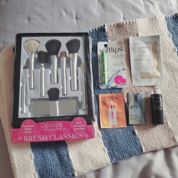 Makeup Brush Set with Assorted Beauty Products- Basket Not Included - Picture 2 of 3